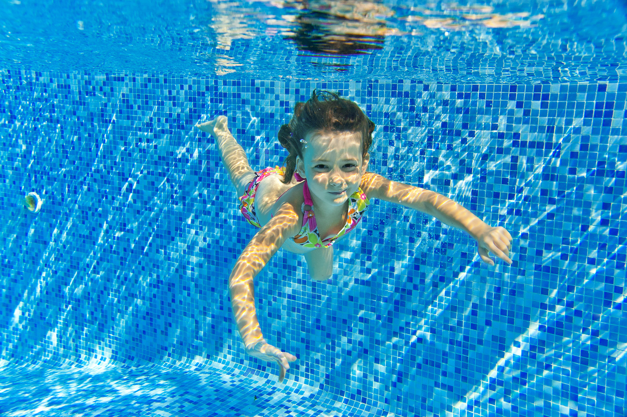 Los mejores tapones de natación para evitar la otitis este verano